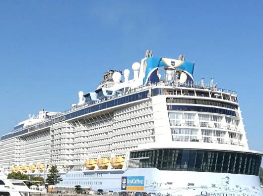 世界十大頂級郵輪排名,海洋贊禮號、海洋魅力號的設備都很高科技