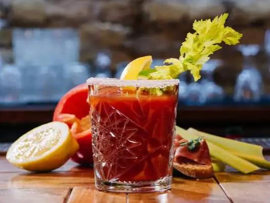 全球十大經典雞尾酒排名,馬提尼香氣四溢、湯姆柯林斯雞尾酒清涼解暑