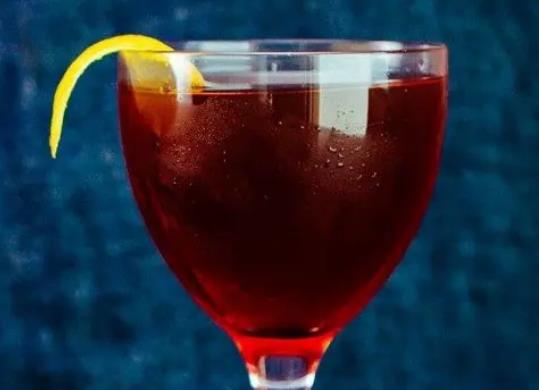 全球十大經典雞尾酒排名,馬提尼香氣四溢、湯姆柯林斯雞尾酒清涼解暑