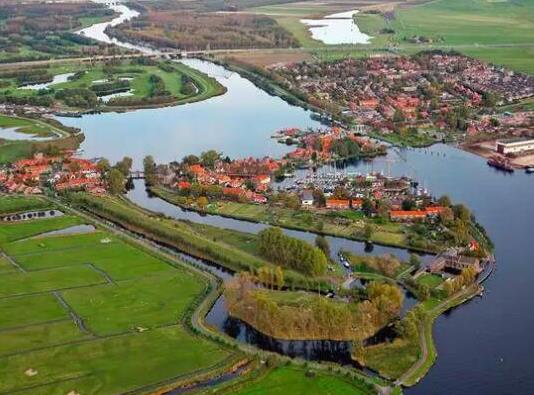 十大歐洲人口排名,俄羅斯重工業(yè)領(lǐng)域發(fā)達、德國是資本主義國家