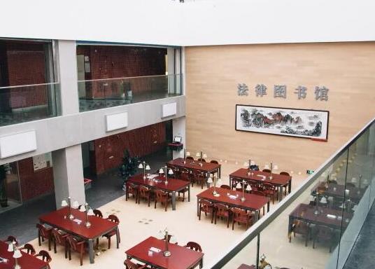 政法大學五院四系排名,中國政法大學、西南政法大學是國家級重點學校