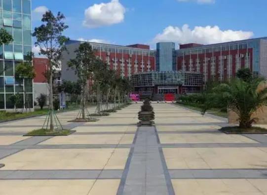 中國十大電工培訓機構,程控教育、八方匯的講師有豐富的經驗