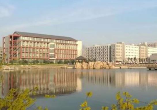 音樂藝術(shù)專科學(xué)校排行榜,上海工藝美術(shù)職業(yè)學(xué)院已有61年的成立歷史