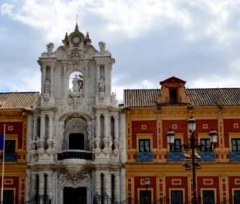 西班牙塞維利亞十大旅游排行 塞維利亞斗牛廣場是游客最多的一大景點