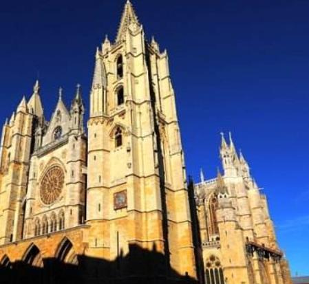 西班牙卡斯蒂利亞-萊昂自治區十大旅游排行 阿維拉被選為世界文化遺產