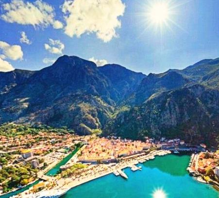 黑山十大旅游景點排行 塔拉河谷大橋位于黑山北部塔拉河谷地區