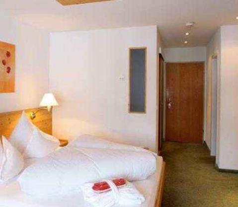 世界10大最古老旅館旅游排行 瑞士萊斯羅大酒店建成年代是1681年