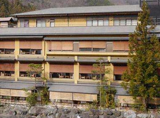 世界10大最古老旅館旅游排行 瑞士萊斯羅大酒店建成年代是1681年