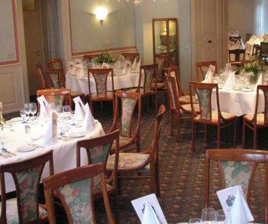 世界10大最古老旅館旅游排行 瑞士萊斯羅大酒店建成年代是1681年