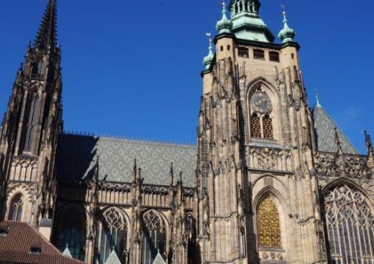 世界上最大的城堡和宮殿旅游景點(diǎn)排行 西班牙城堡建立于12世紀(jì)