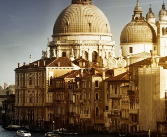 世界上最大的城堡和宮殿旅游景點(diǎn)排行 西班牙城堡建立于12世紀(jì)