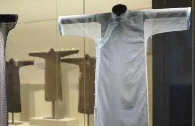 世界十大老式博物館旅游排行 老式服裝收藏館收藏了19世紀(jì)的服裝