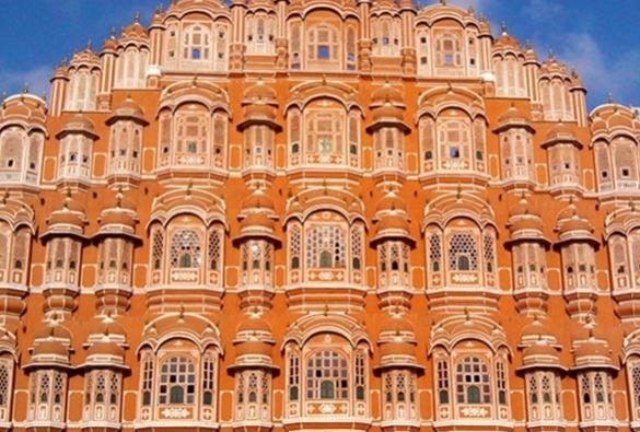 世界上最大的城堡和宮殿旅游景點(diǎn)排行 西班牙城堡建立于12世紀(jì)