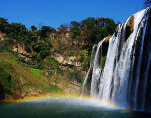 中國十大勾魂美景旅游景點排行 油菜花面積達四十萬畝左右