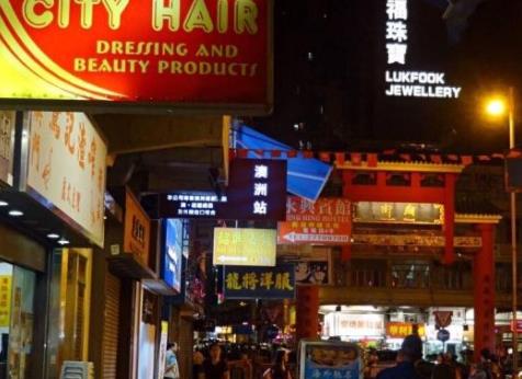 去香港十個不可不去的地方旅游排行 半島酒店是歷史最悠久的的酒店