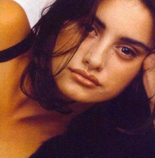 世界美女排行榜 艾莉婕以《Lolita》一曲成名 有天使比例完美五官