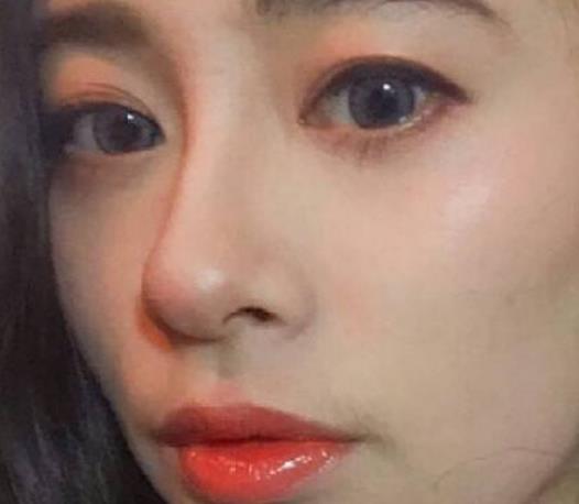 微博上的網紅排行 張沫凡是一位90后的美女她是微博紅人