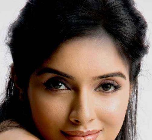 印度十大美女排行 薇迪雅.巴蘭出身貴族家庭美貌和才華并存的明星