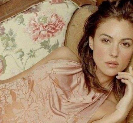 世界十大美女排行 奧黛麗赫本精湛的演技在電影史上留下?tīng)N爛的一筆