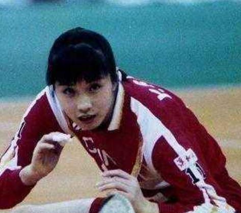 中國女排歷史十大美女排行 楊希是中國女排五連冠時代的名將