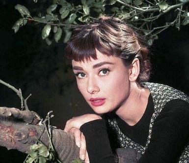 世界四大美女排行 葛麗泰·嘉寶來自瑞典,好萊塢著名的女演員