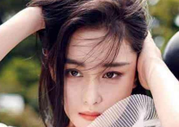 十大宅男女神排行 Angelababy曾與日本界一姐一同走秀