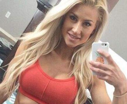 Instagram上新晉的性感女神排行 Elsa Hosk前段時間剛參加維密大秀