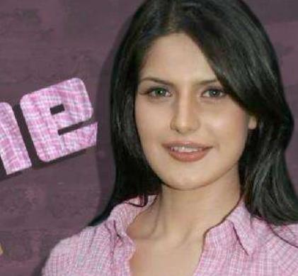 印度最美麗的十大女明星排行 巴蒂亞在一部寶萊塢電影中首次亮相