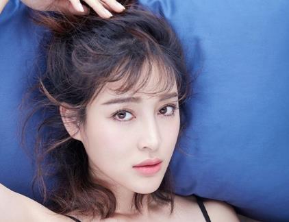 娛樂圈同時擁有美貌美腿的10大女星排行 鄭爽有著清純和漂亮的外表