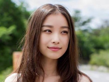 娛樂圈同時擁有美貌美腿的10大女星排行 鄭爽有著清純和漂亮的外表