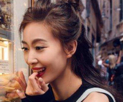 娛樂圈同時擁有美貌美腿的10大女星排行 鄭爽有著清純和漂亮的外表