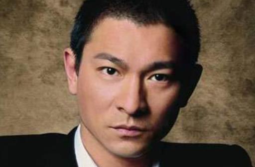 喜歡擠公交坐地鐵的十大明星排行 女神林志玲西安擠公交與男粉絲合影