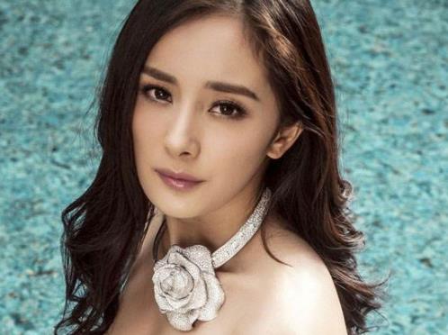 娛樂圈同時擁有美貌美腿的10大女星排行 鄭爽有著清純和漂亮的外表