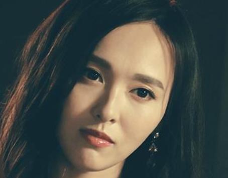 娛樂圈同時擁有美貌美腿的10大女星排行 鄭爽有著清純和漂亮的外表