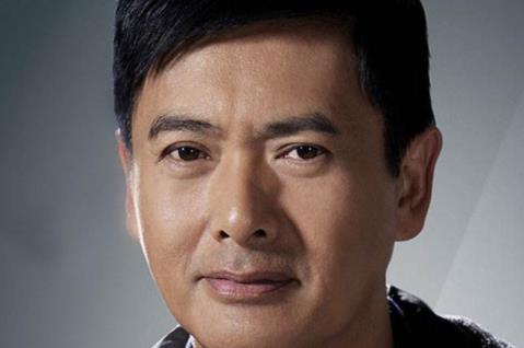 喜歡擠公交坐地鐵的十大明星排行 女神林志玲西安擠公交與男粉絲合影