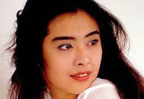 喜歡擠公交坐地鐵的十大明星排行 女神林志玲西安擠公交與男粉絲合影