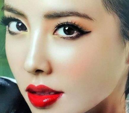 不被看好卻大紅大紫的明星排行 成龍無疑是娛樂圈中大哥大級(jí)人物