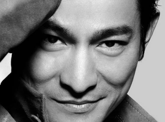 盤點(diǎn)最有經(jīng)濟(jì)頭腦的明星 李冰冰開設(shè)公司投資影視產(chǎn)業(yè)