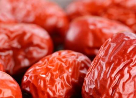 甘肅張掖土特產品排行 小河紅棗果形較小但肉質細密