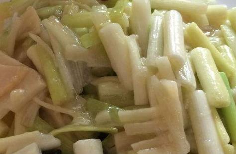 山東濟南特色小吃排行 盤絲餅一般用花生油來煎烙