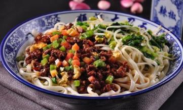 河南三門峽特色風(fēng)味小吃排行 陜州糟蛋用料嚴(yán)格工藝講究