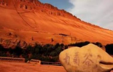 新加坡旅游景點排行榜 火焰山每半個小時就把火山爆發呈現一次