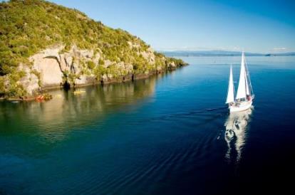 盤點世上最詩情畫意的地區 凱庫拉是新西蘭南島上的一個小漁村