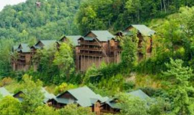 盤點全球著名火車旅行路線 棕紅麻號路線坐落著聞名的銅谷風景區