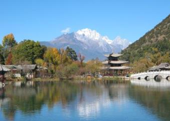 盤點假期最去不得的景區 麗江找床睡覺不容易