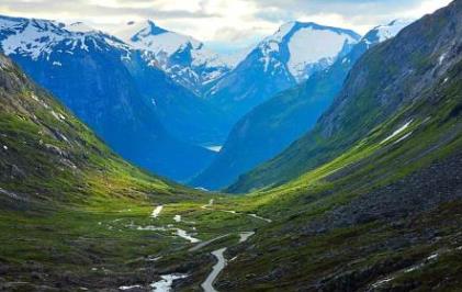 全球適合獨自旅拍的國家排行榜 新西蘭滿目蒼翠綠林