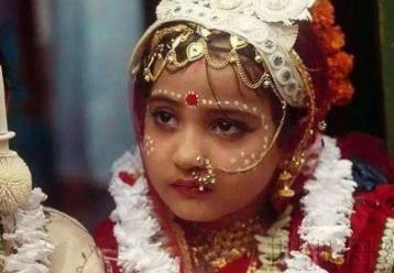 盤點印度人的禁忌 額頭上的紅點稱作Bindi(吉祥痣)