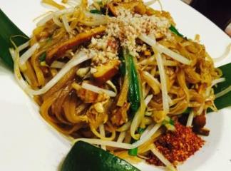 泰國美食 泰式炒河粉這也可說是泰國菜里的招牌菜