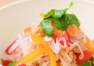 泰國美食 泰式炒河粉這也可說是泰國菜里的招牌菜