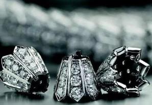 盤點世界皇室珠寶 瑪麗-安托瓦妮特的項鏈重量為7.06克拉